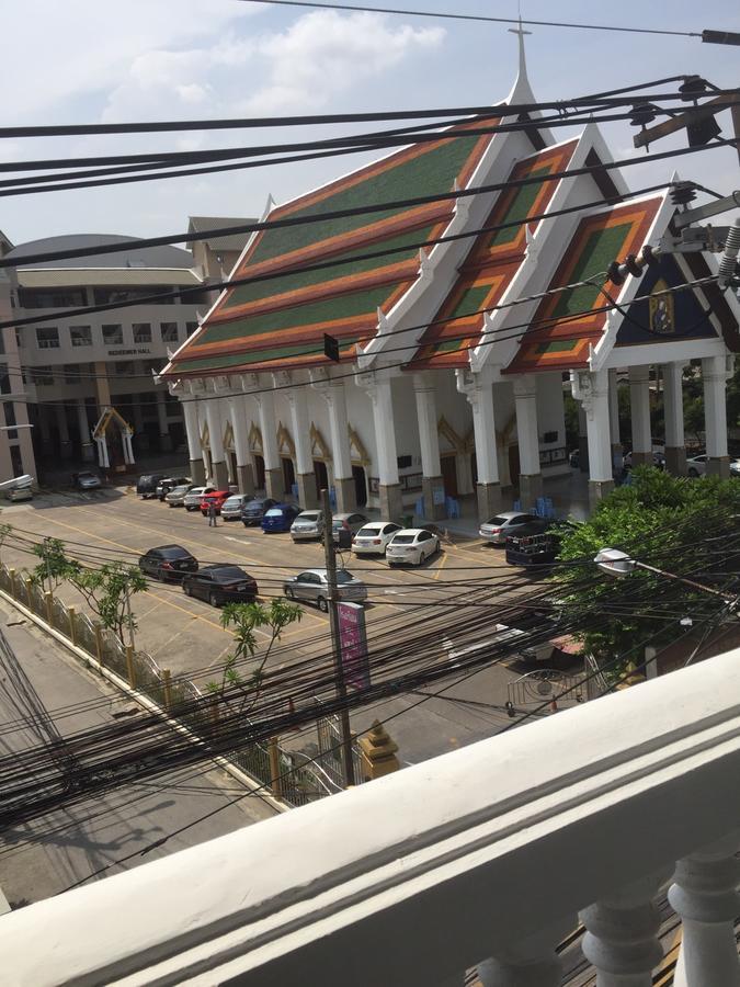 Rock Hotel Bangkok Exterior foto